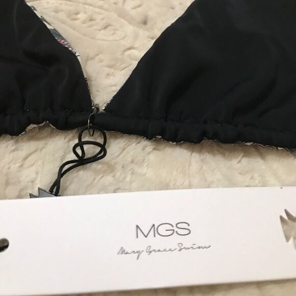 Mary Grace Swim Triangle Reversible Bikini Top nwt - Picture 6 of 6